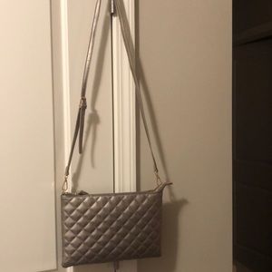 NWT pewter quilted began cross body purse!